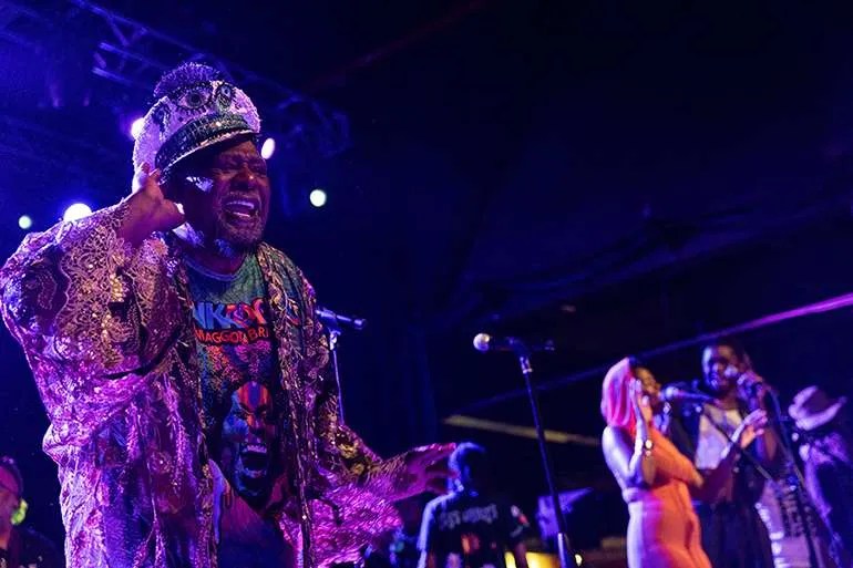 Clinton Tears the Roof Off the Fillmore