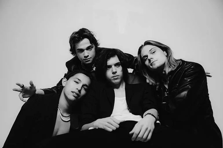 Alt-Rockers Modern Alibi Store Memories in the Grooves