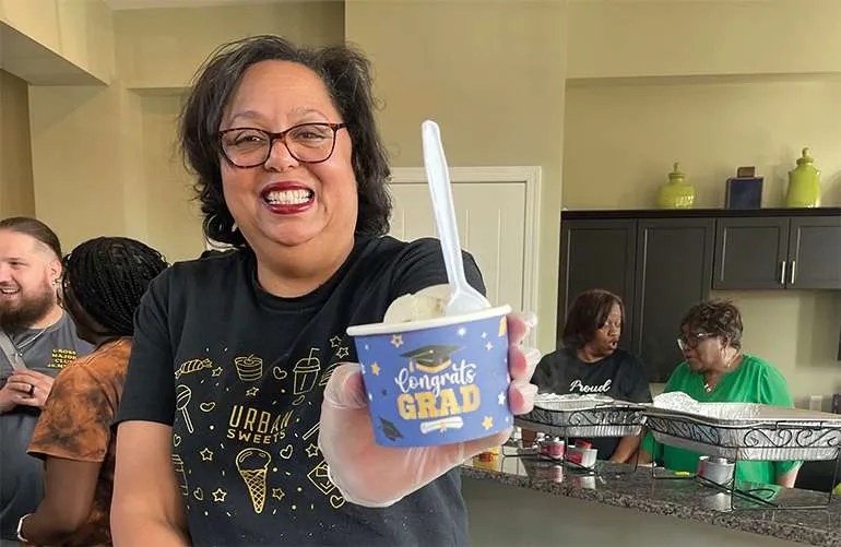 Urban Sweets Co. Adapts After South End Closure(03)