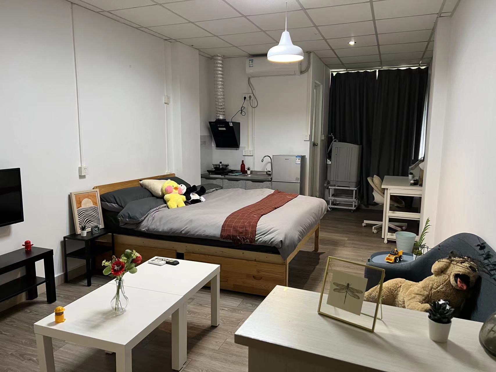 ShenzhenFutianLong TermLong & Short TermLGBTQ FriendlyPet Friendly