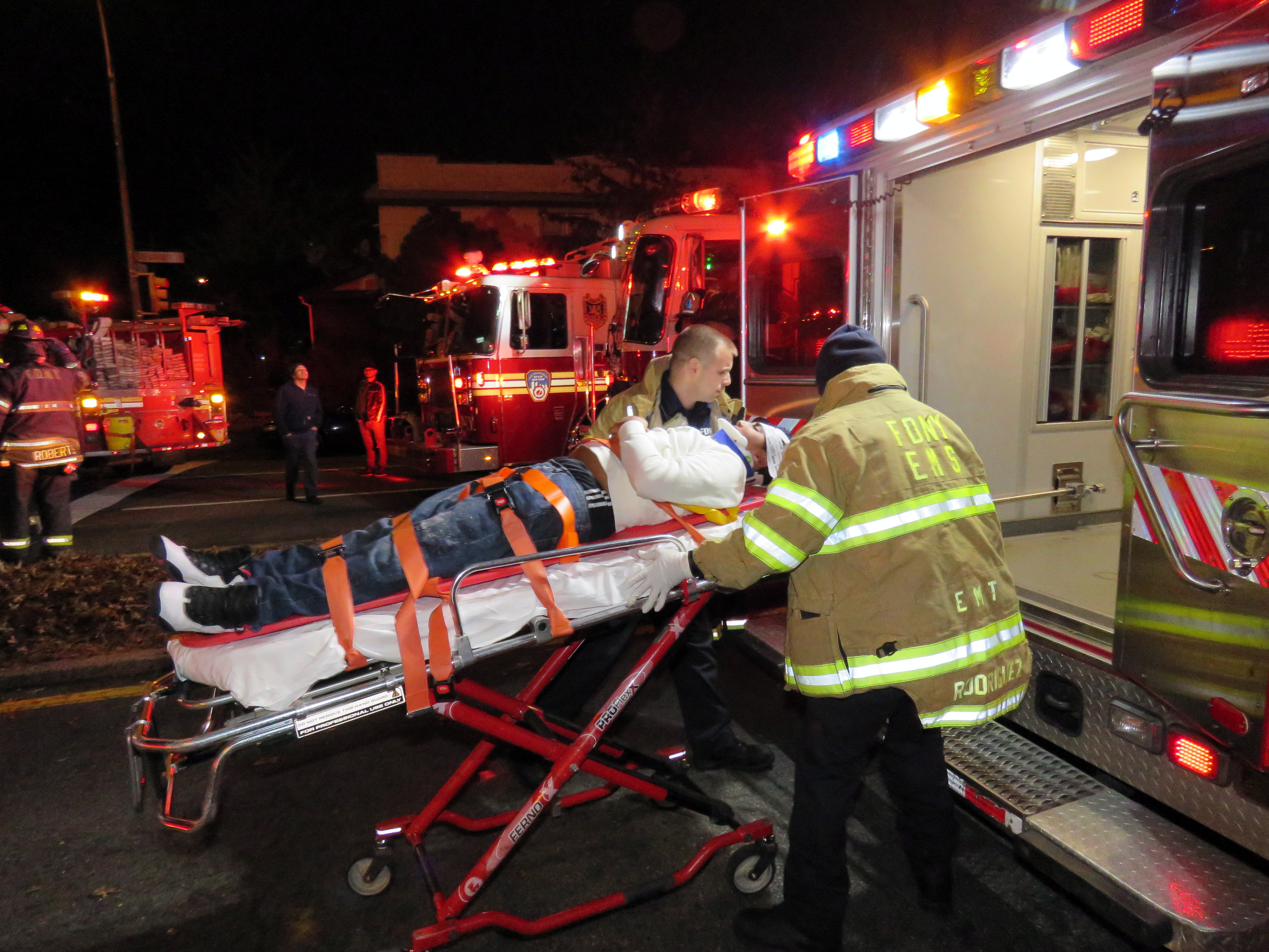 Mom charged with DWI after Woodhaven crash that injured four kids