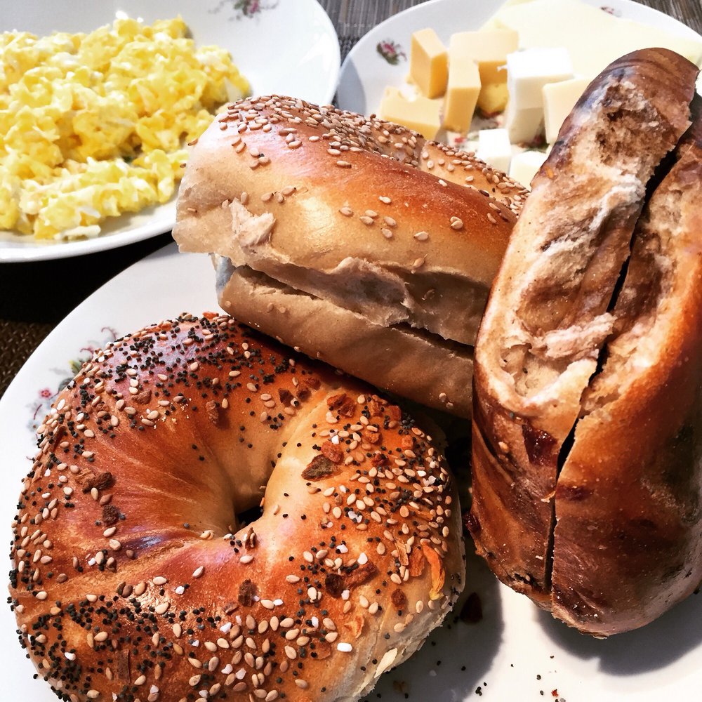 10 best bagel shops in Queens provide doughy perfection