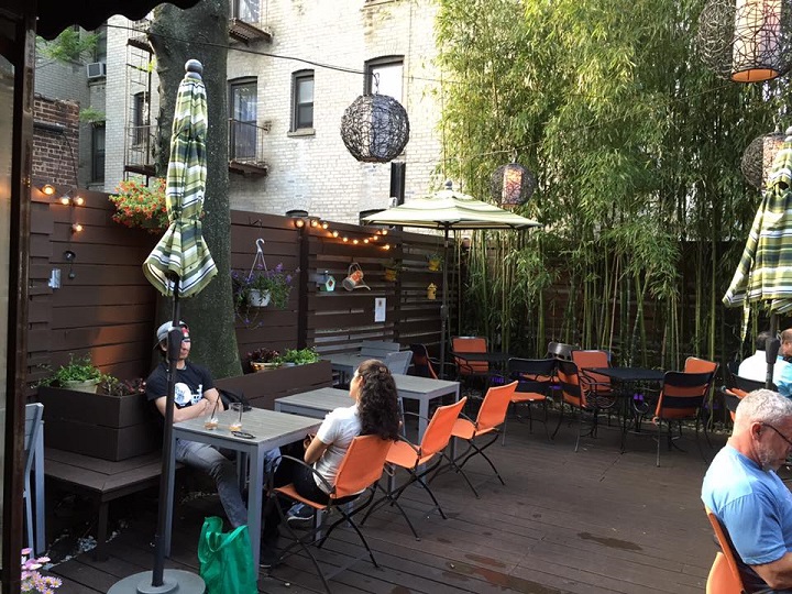 15 outdoor dining spots in western Queens to try before the end of