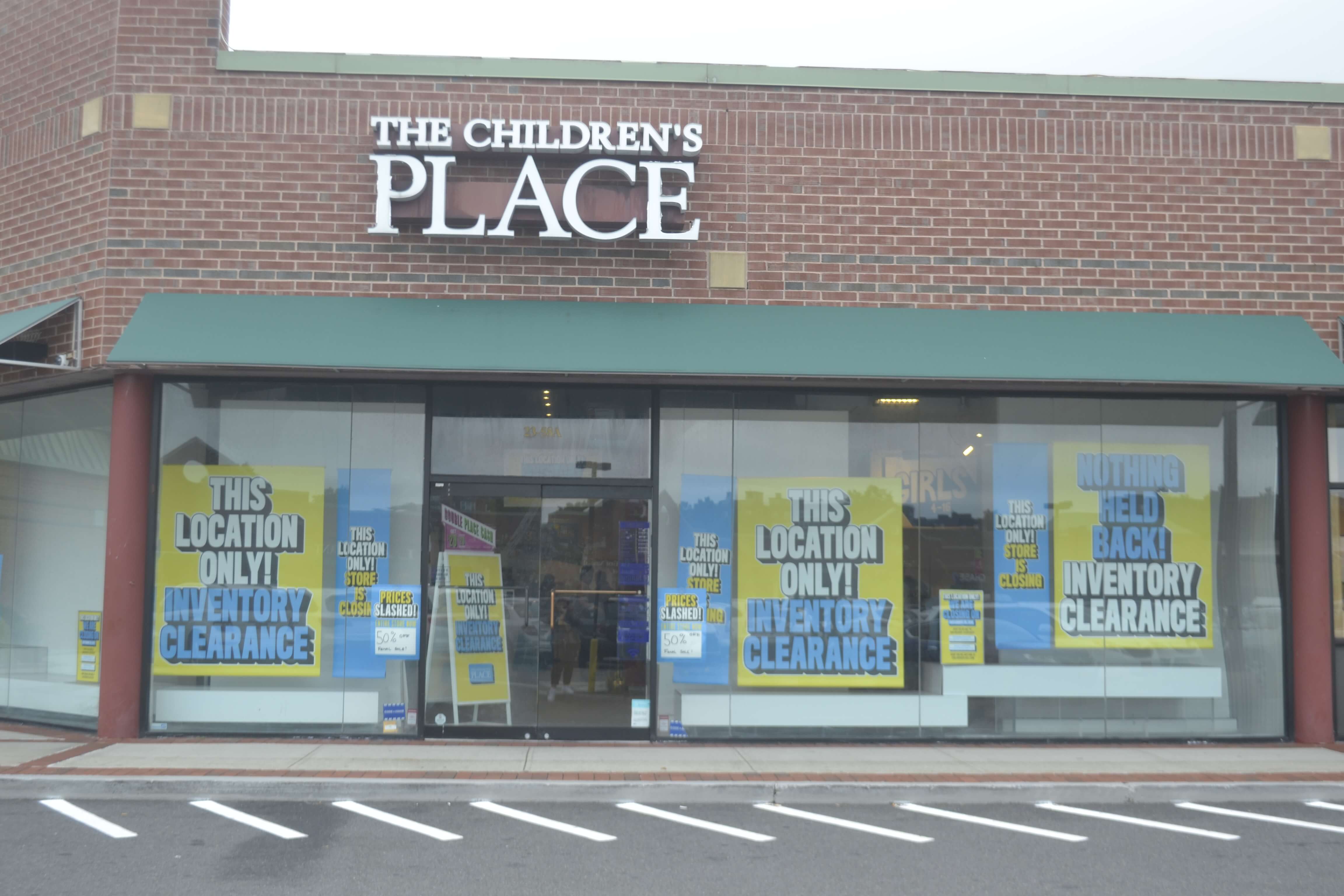 Two clothing stores at the Bay Terrace Shopping Center will be closing