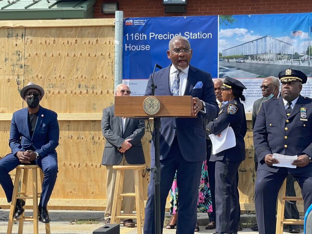 Southeast Queens residents celebrate groundbreaking of new police