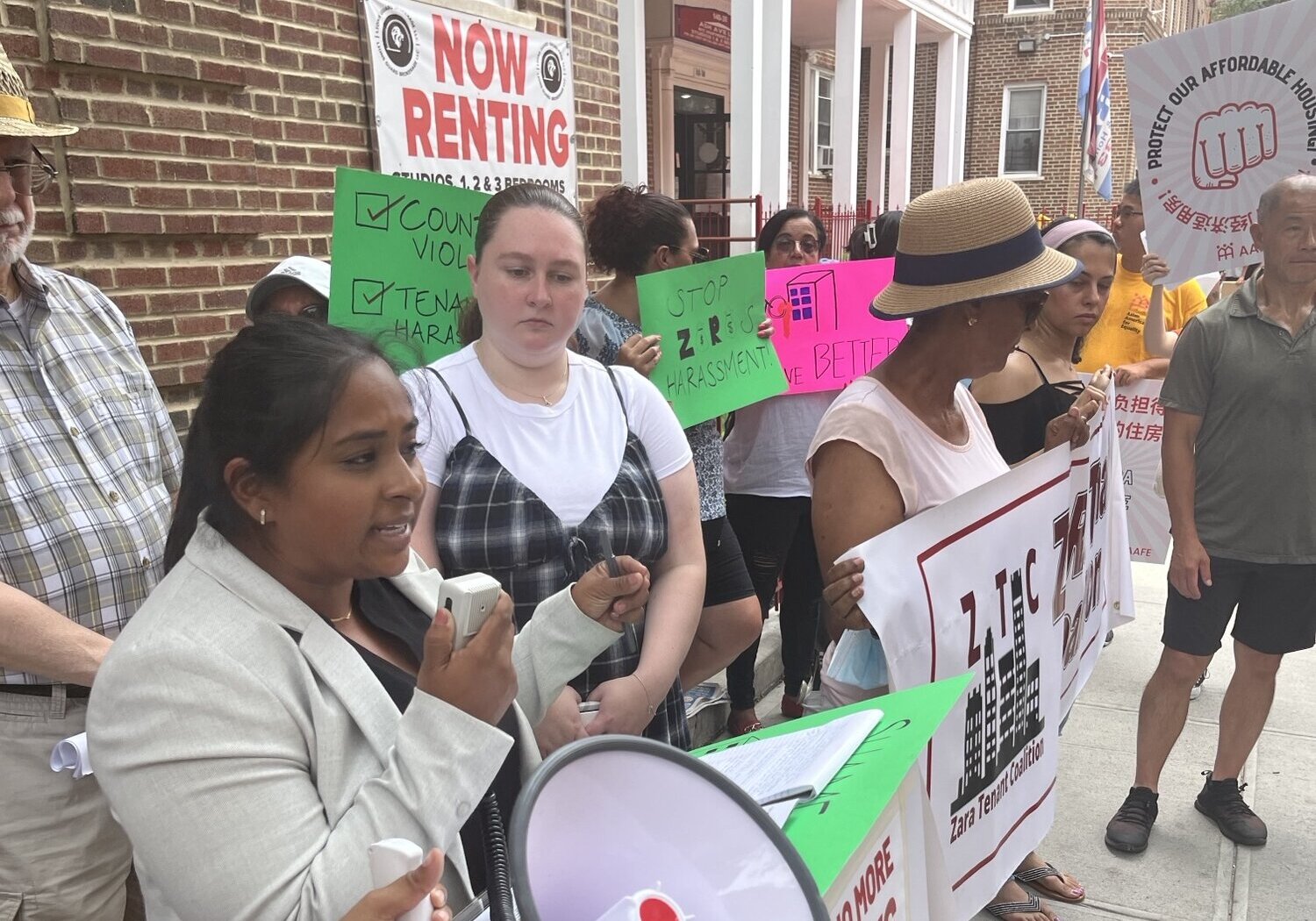 Flushing tenants speak out against Jamaica real estate company’s