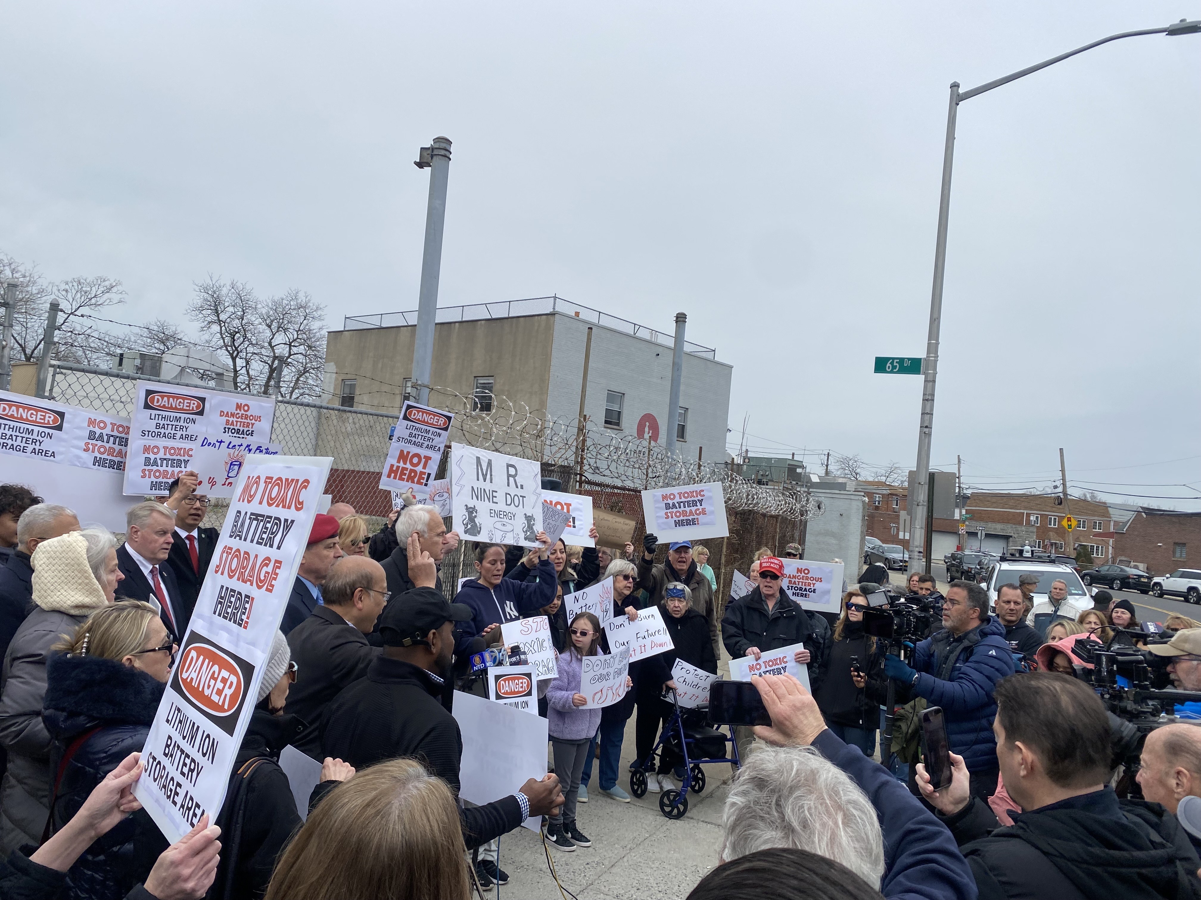 BESS Hysteria: Queens politicians, Center Village group rally towards battery vitality storage facility – QNS