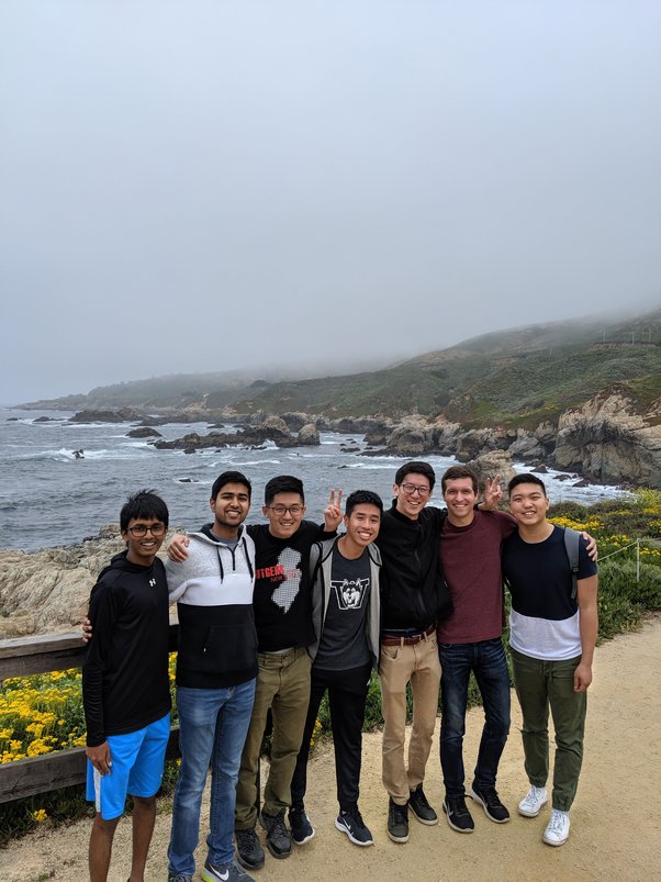 What do Quora interns do during their internships besides work? Quora