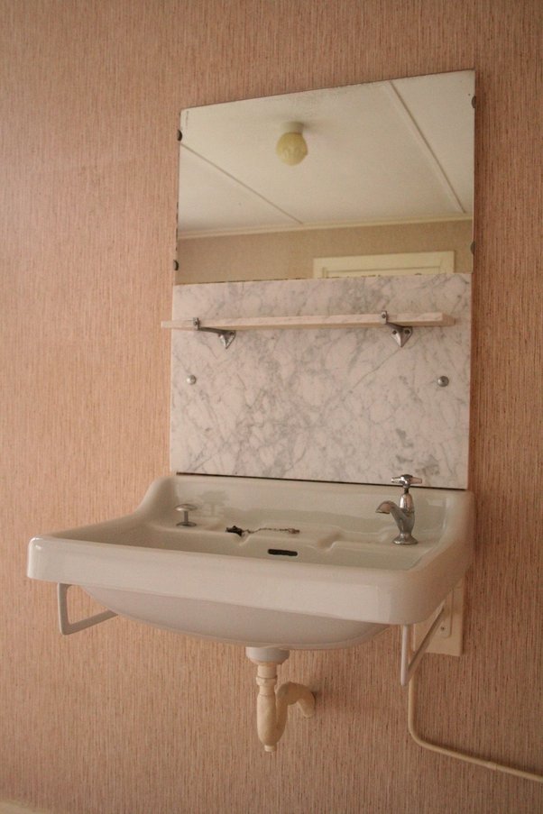 Why do Dutch houses have sinks in bedrooms? Quora