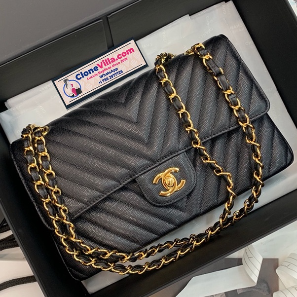 Effortless ShoppingCounterfeiter Games with a Chanel Flap Bag