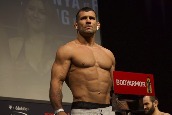 I'm A 184 Cm, 102 Kg Male And Quite Muscular. What Is Best, To Slim Down Or  Continue Training Mma With No Consideration Weight-Wise? - Quora