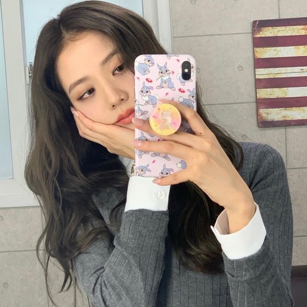If Samsung is so good, why does BLACKPINK use iPhones? Black To The