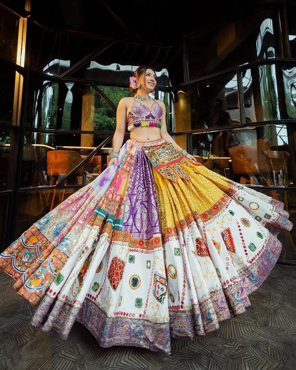 How much cloth is needed for a lehenga? Quora