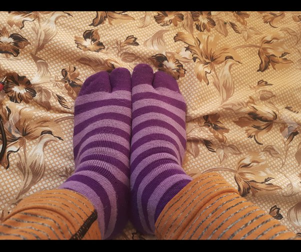 How many pairs of socks should a woman who works 4 days a week and