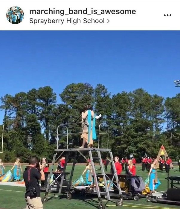 Why don't oboes usually march in marching band? Quora