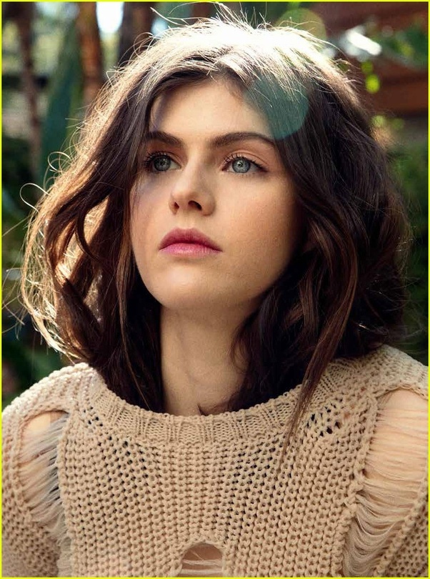 What are some unique and unconventional examples of attractive women