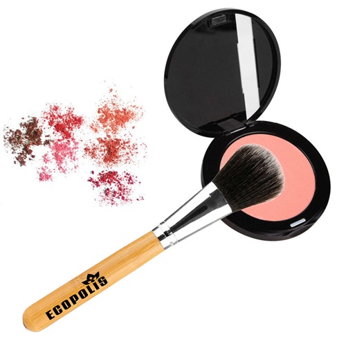 What brushes do professional makeup artists use? Quora
