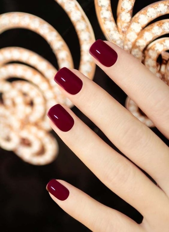 What nail color goes best with a forest green dress? Quora