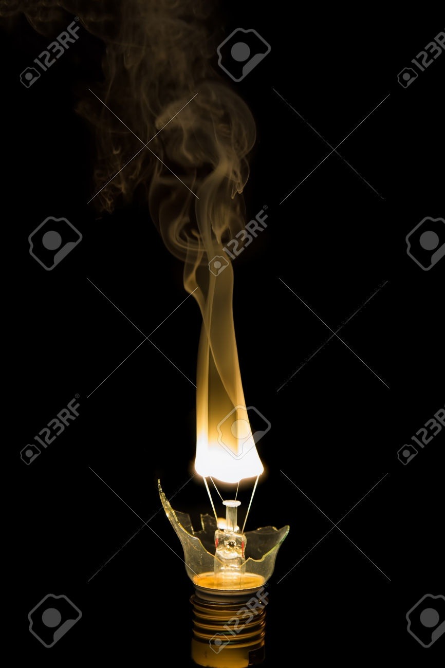 Apa yang akan terjadi jika Anda menyalakan bola lampu pijar yang pecah? -  Quora