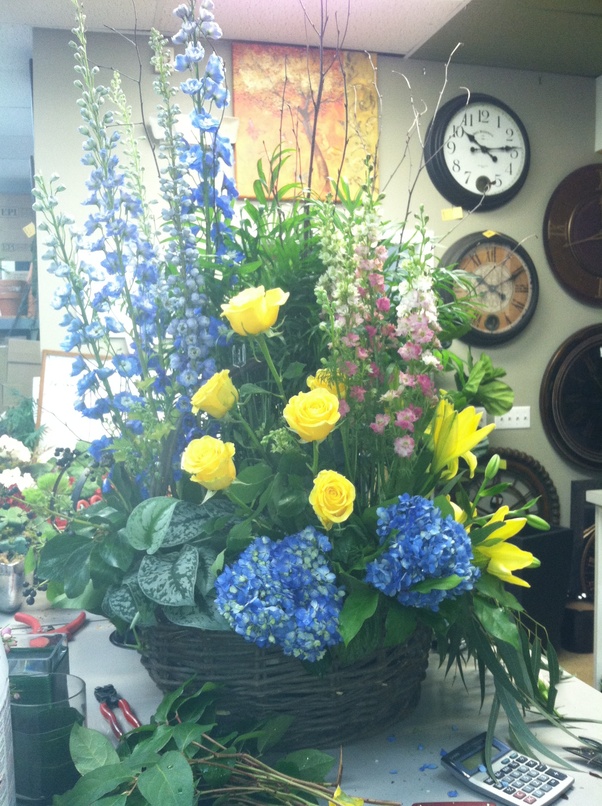 How much do florists earn? Quora