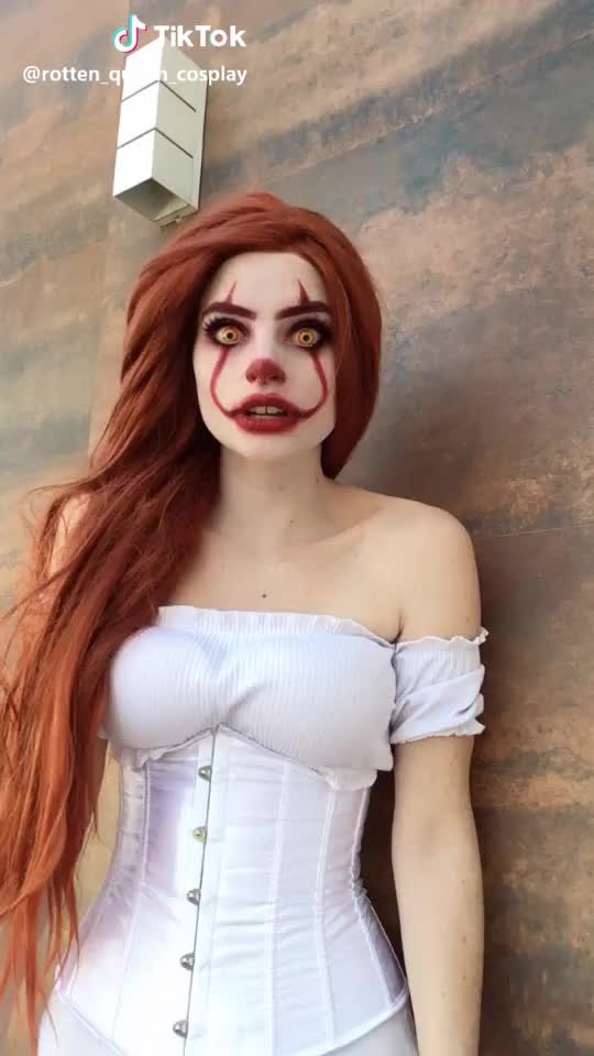 What would a female Pennywise look like? Quora