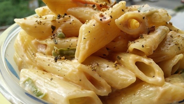 What is the easiest way of making white sauce pasta? Quora