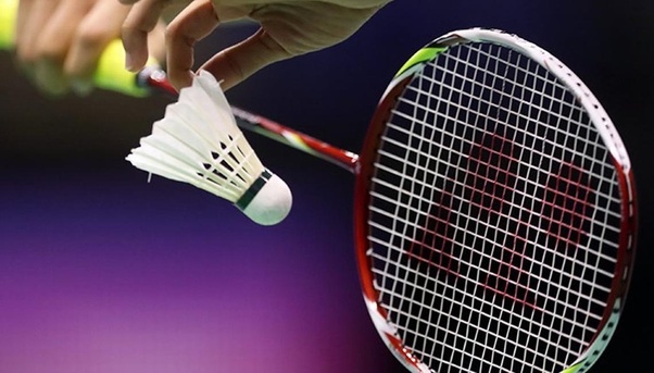 What are the different types of serves in badminton? Quora