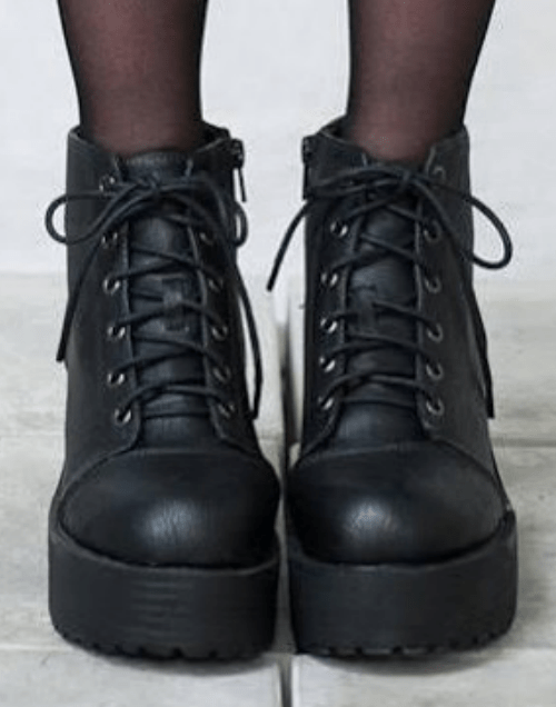 Which online site is good for buying shoes? Quora