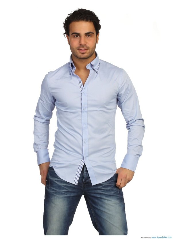 What colour pants will go well with a light blue shirt for casual looks