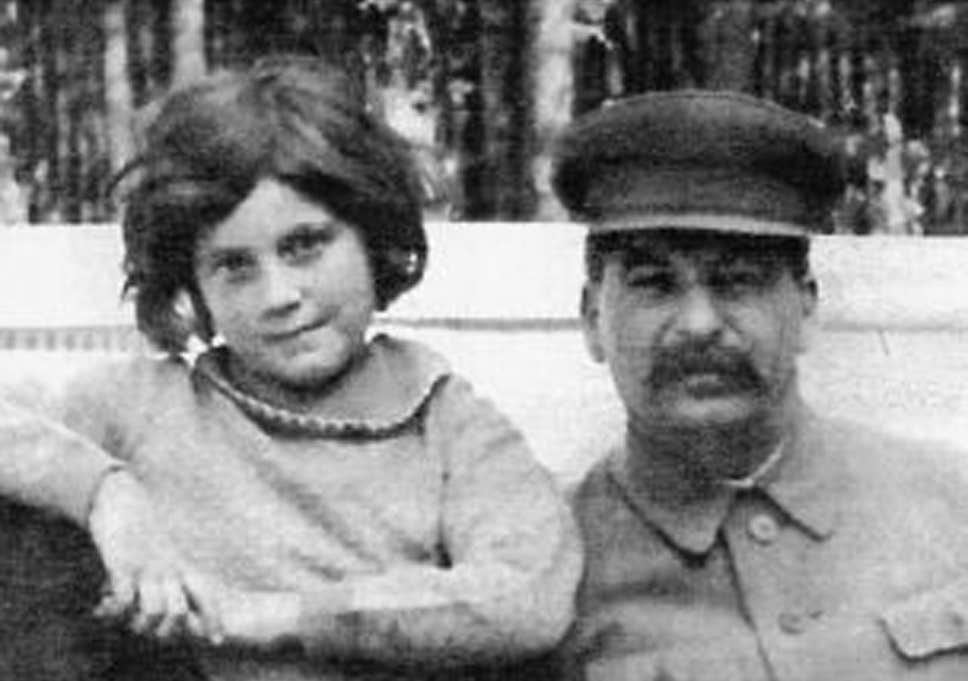 Mengapa Stalin sebagai seorang diktator tidak pernah terlihat bersama  seorang wanita? - Quora