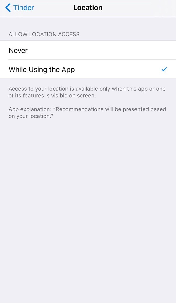 Does Tinder continue to update location if the app is left running, or