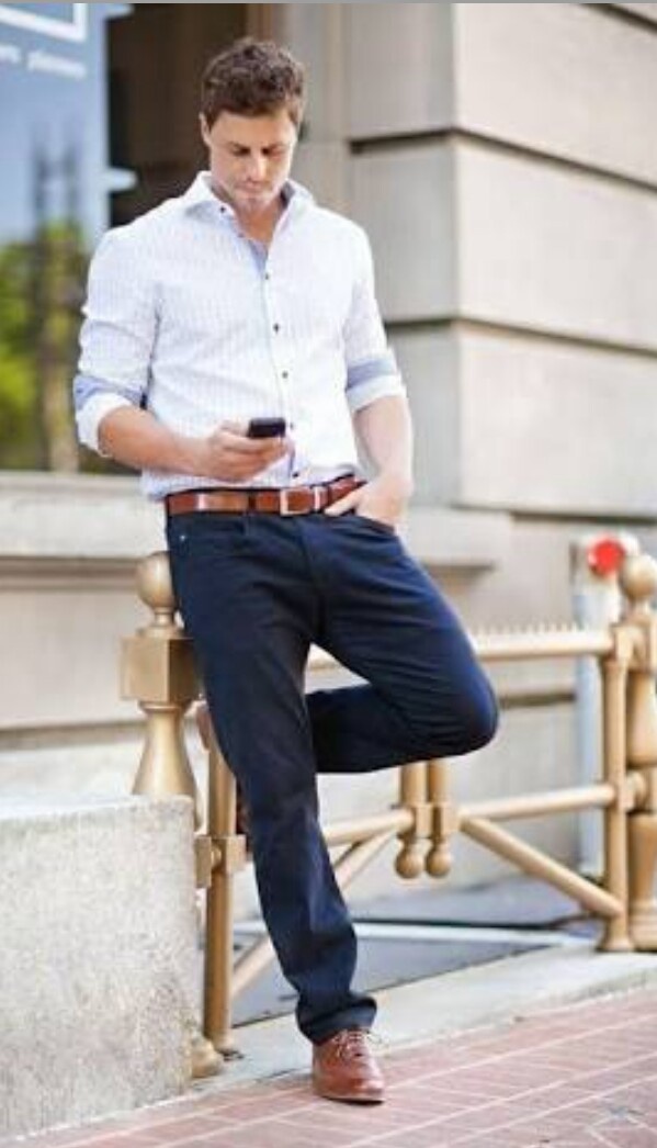 What colored shirts can be combined with navy blue pants? Quora