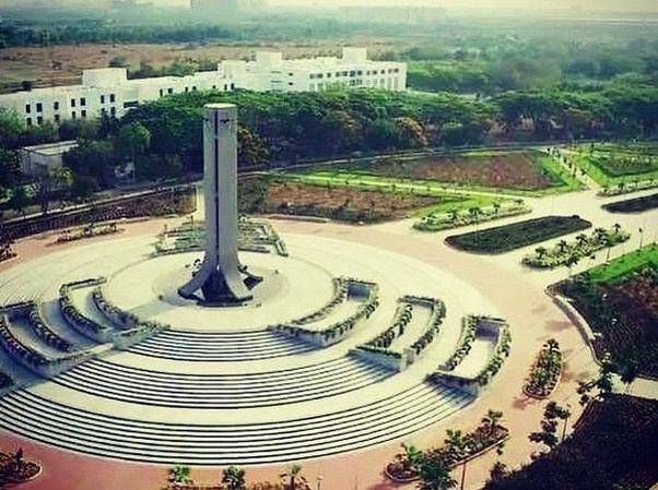 What are the top 10 beautiful college campuses in india? Quora