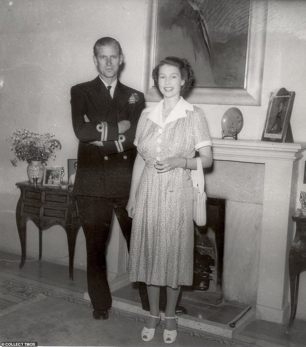 Why Do Royal Couples Have Separate Bedrooms And Rooms www