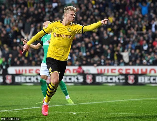 Is it too late to start playing football soccer at the age of 19? Quora