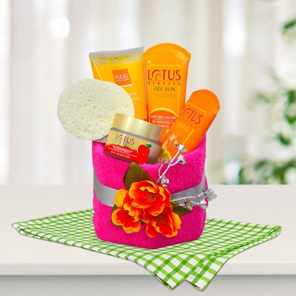 What are some good ideas for a 6month anniversary gift? Quora