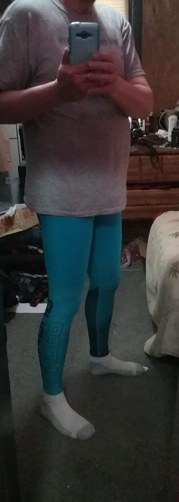 can guys wear tights without shorts