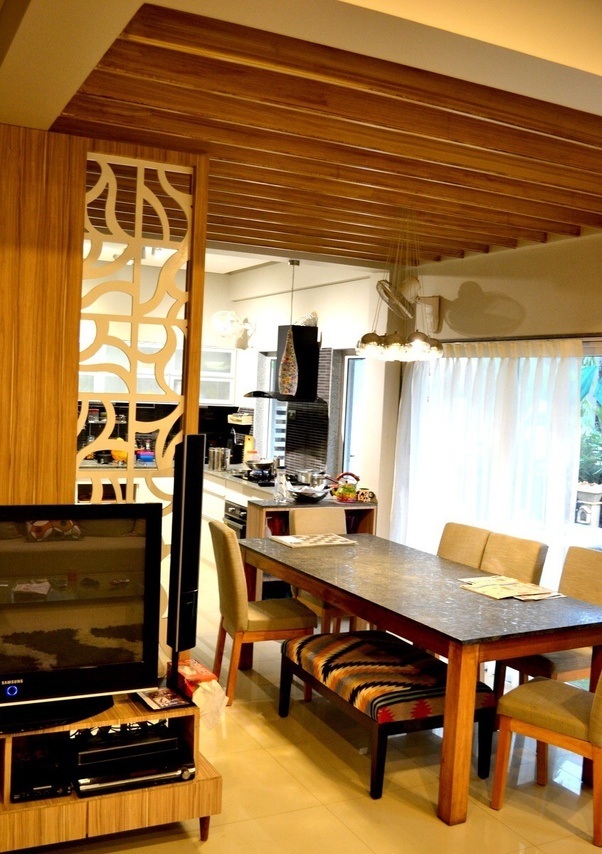 How to design a 12 x 20 feet living and dining room combo