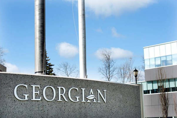 Which are the best colleges/universities in Canada for a PG diploma in Database Management