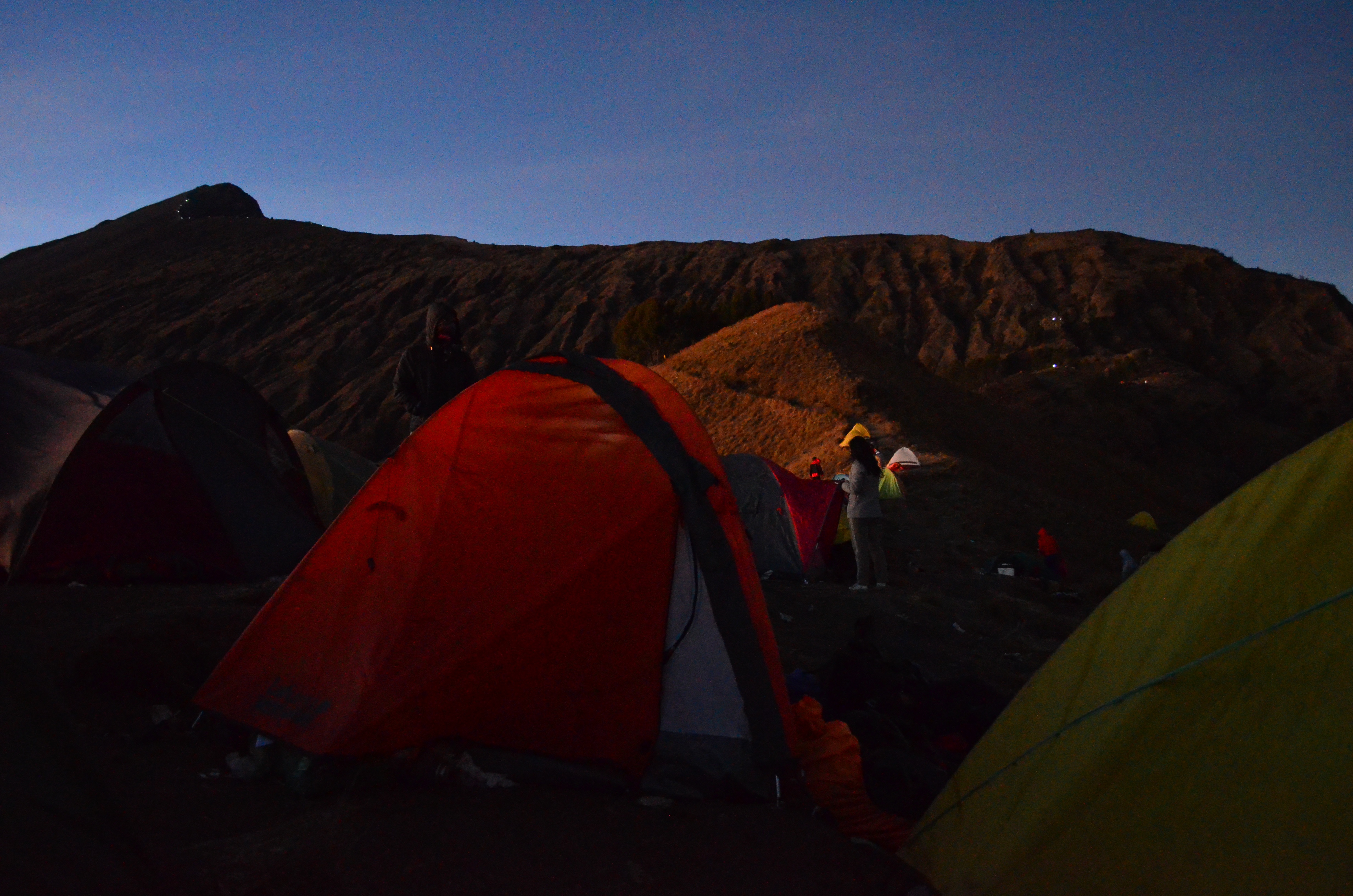 Apa yang harus saya lakukan jika saya terkena hipotermia saat mendaki  gunung ? - Quora