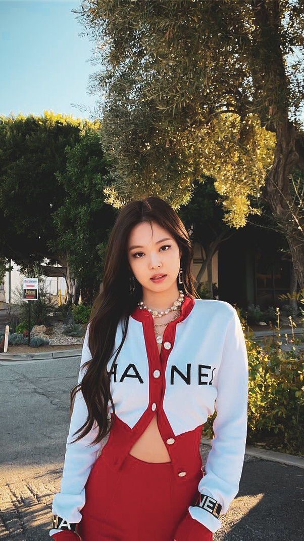 What is your favorite photo of Jennie from BLACKPINK? Quora