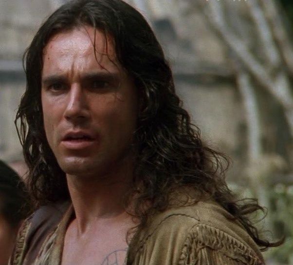 Do girls like long hair or short hair on guys? Quora