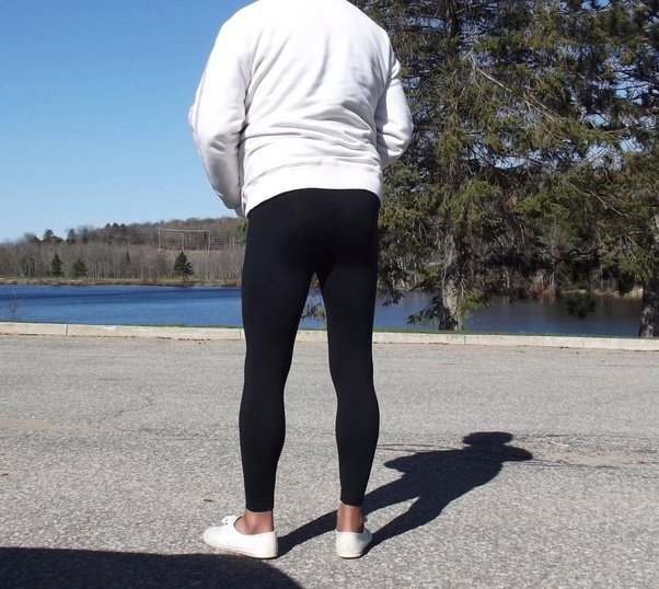 can guys wear leggings in public