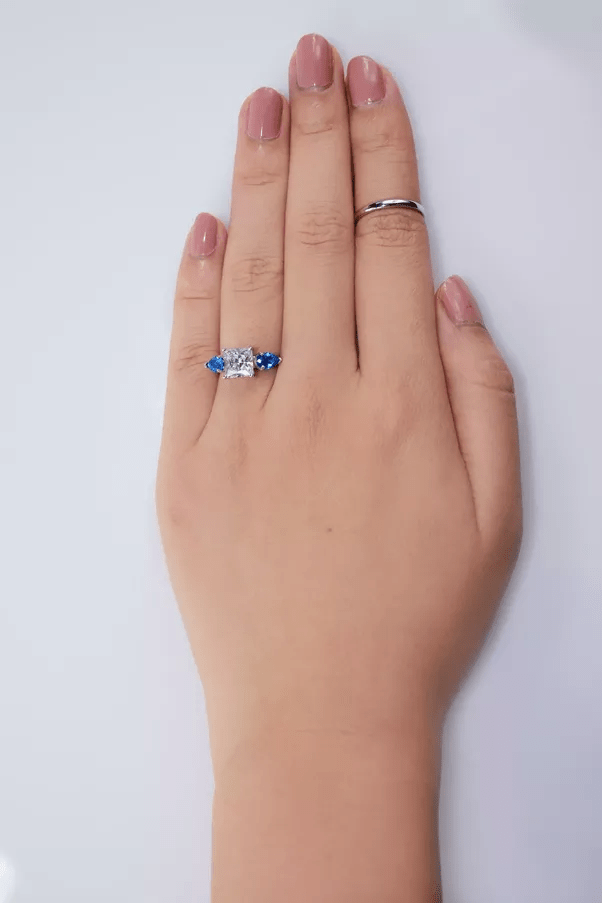 Why is a sterling silver ring turning my finger green? Quora
