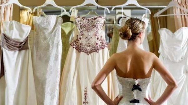 What are problems while buying a dress online? Quora