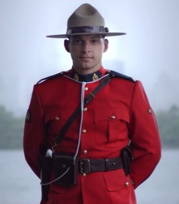 Rcmp Uniform Rcmp Officers Told Not To Wear Symbol Depicting Thin