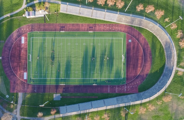 How long is a running track? Quora