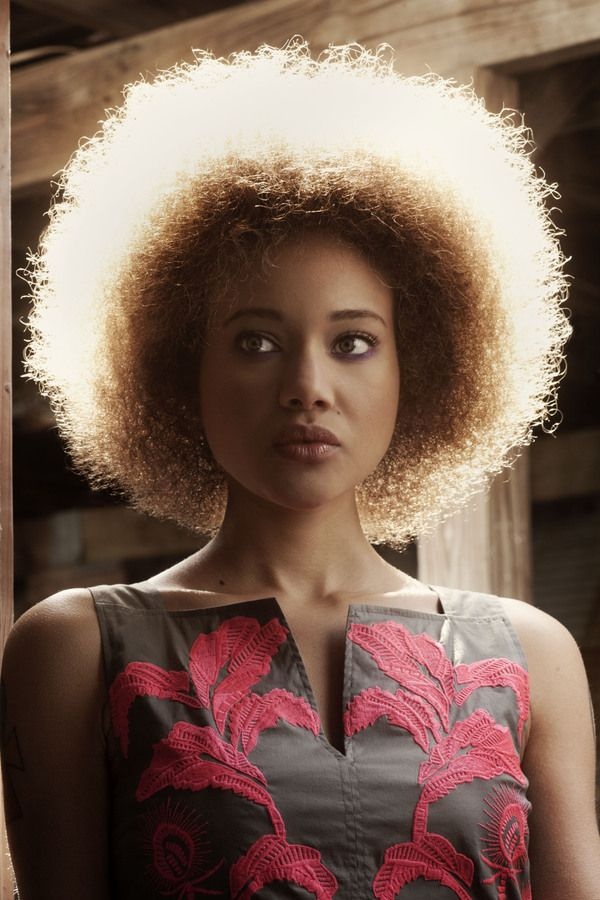 Why do people of African descent have curly hair whereas