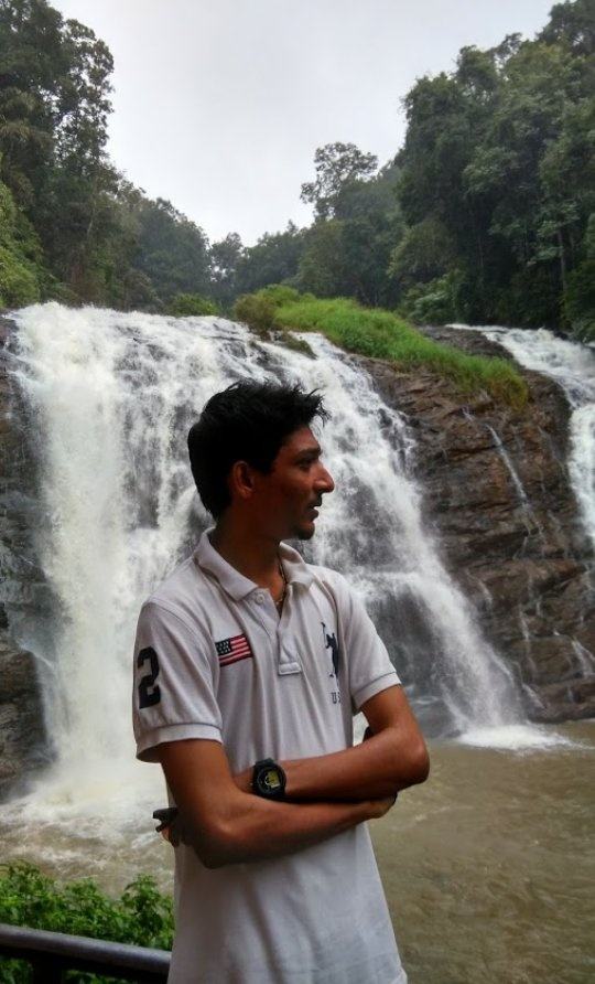 What are the places to see in Quora