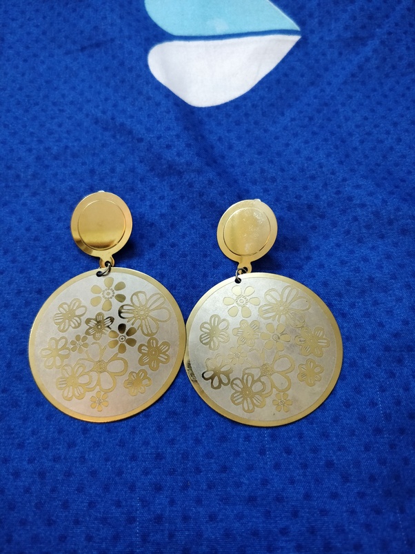 How many types of earrings do you have? Can you share some pictures